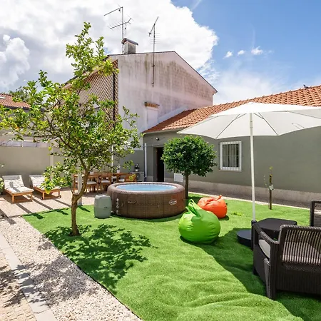 Host Wise - Terrace Delight House W Private Jacuzzi Ferienhaus *