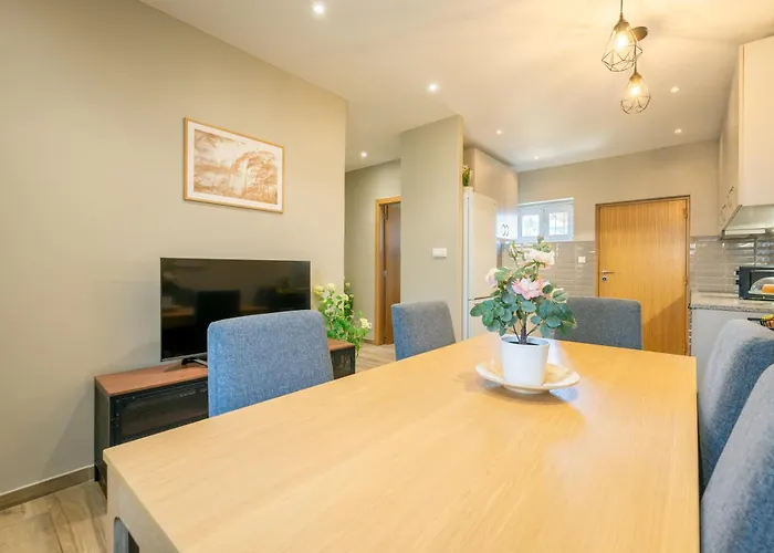 Host Wise - Terrace Delight House W Private Jacuzzi * Porto