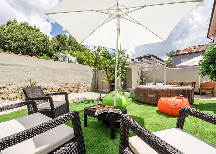 Host Wise - Terrace Delight House W Private Jacuzzi Дом отдыха *