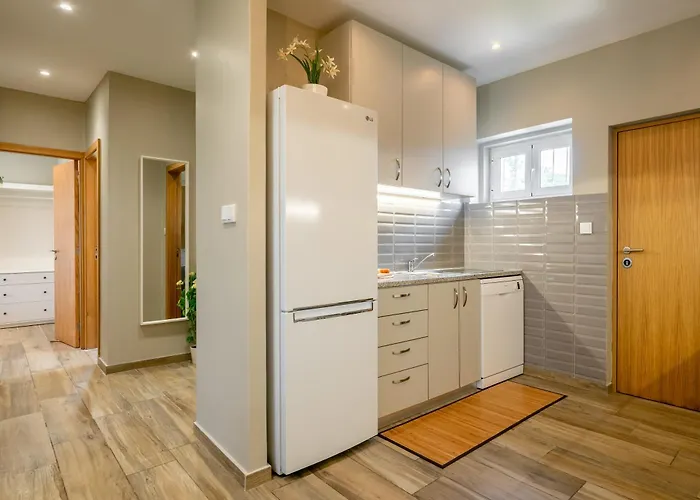 Host Wise - Terrace Delight House W Private Jacuzzi * Порту